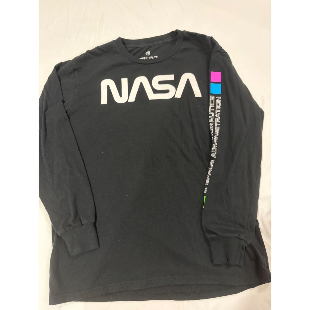 Hyper Space NASA Long Sleeve Graphic T-Shirt Mens Medium Black Astronaut Pop Art